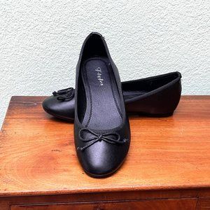 Women's Flyfoz black ballet flats size 8 New
